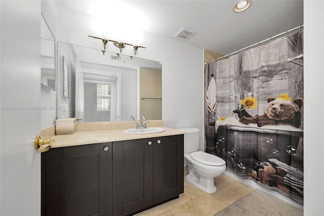 4100 Salzedo St Unit 515, Coral Gables, FL 33146 - full bathroom featuring vanity and a shower with curtain