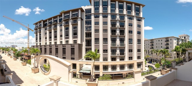 4100 Salzedo St Unit 515, Coral Gables, FL 33146 - view of apartment building / complex