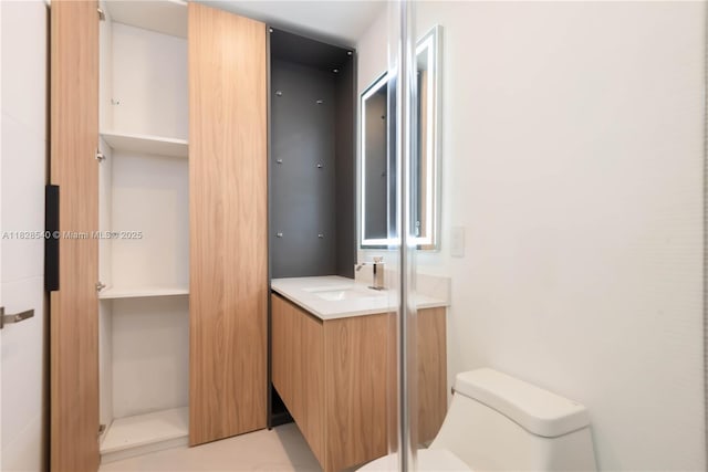 2181 SW 20th St, Miami, FL 33145 - full bath featuring vanity and toilet