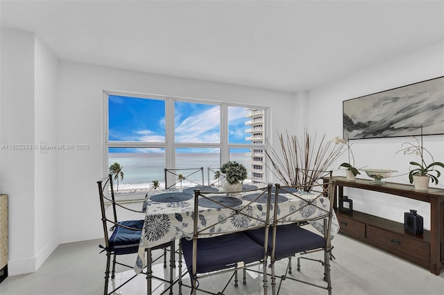 3900 Galt Ocean Dr Unit 506, Fort Lauderdale, FL 33308 - dining area with a water view
