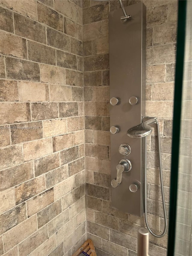 38 Northampton B 38, West Palm Beach, FL 33417 - full bath featuring a tile shower