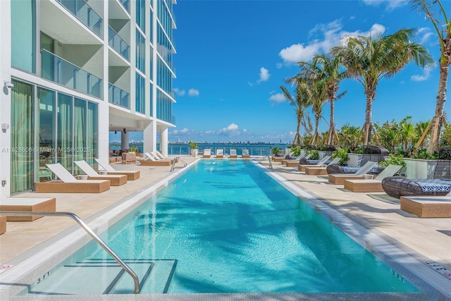 2900 NE 7th Ave Unit 2303, Miami, FL 33137 - community pool with a patio area
