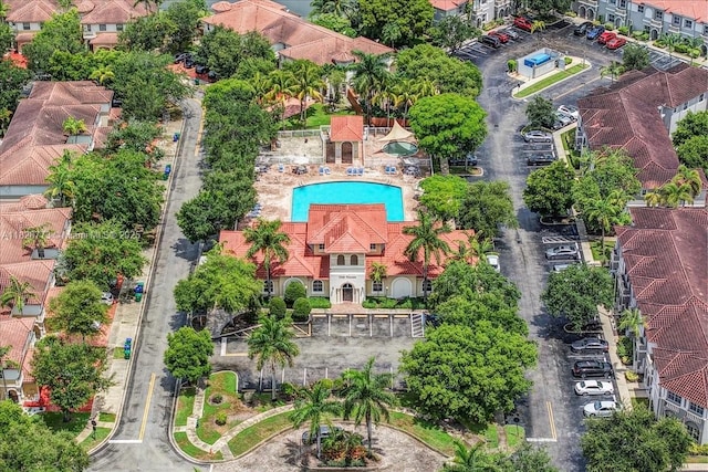 5046 SW 137th Ter, Miramar, FL 33027 - bird's eye view of a pool area