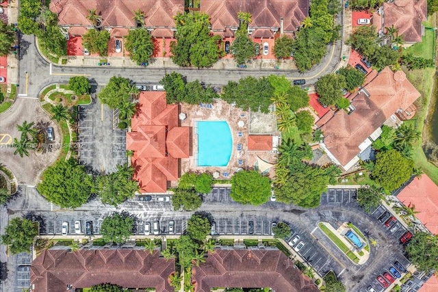 5046 SW 137th Ter, Miramar, FL 33027 - bird's eye view of a pool area