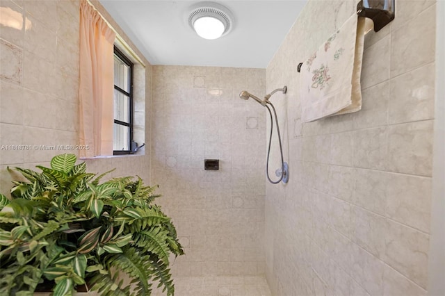 31260 SW 202nd Ave, Homestead, FL 33030 - bathroom featuring a tile shower