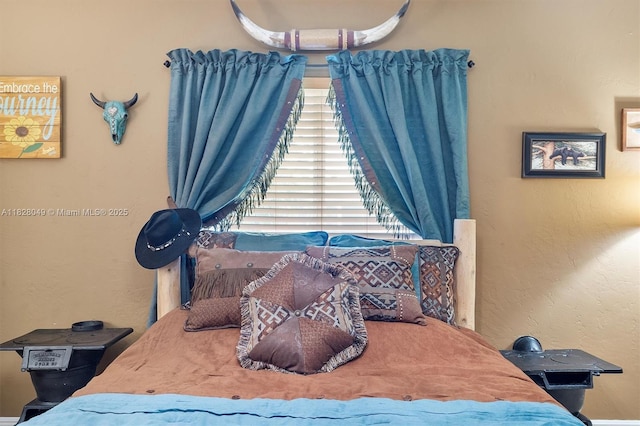 7306 NW 95th Way, Tamarac, FL 33321 - bedroom with a textured wall