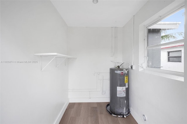 4290 NW 38th Ave, Lauderdale Lakes, FL 33309 - utilities featuring electric water heater