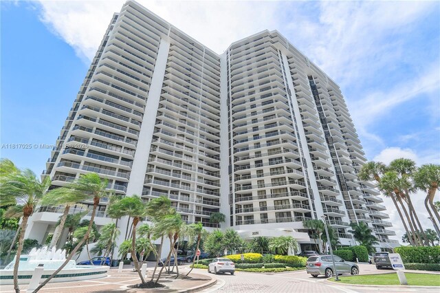 20281 E Country Club Dr Unit 604, Aventura, FL 33180 - photo 30