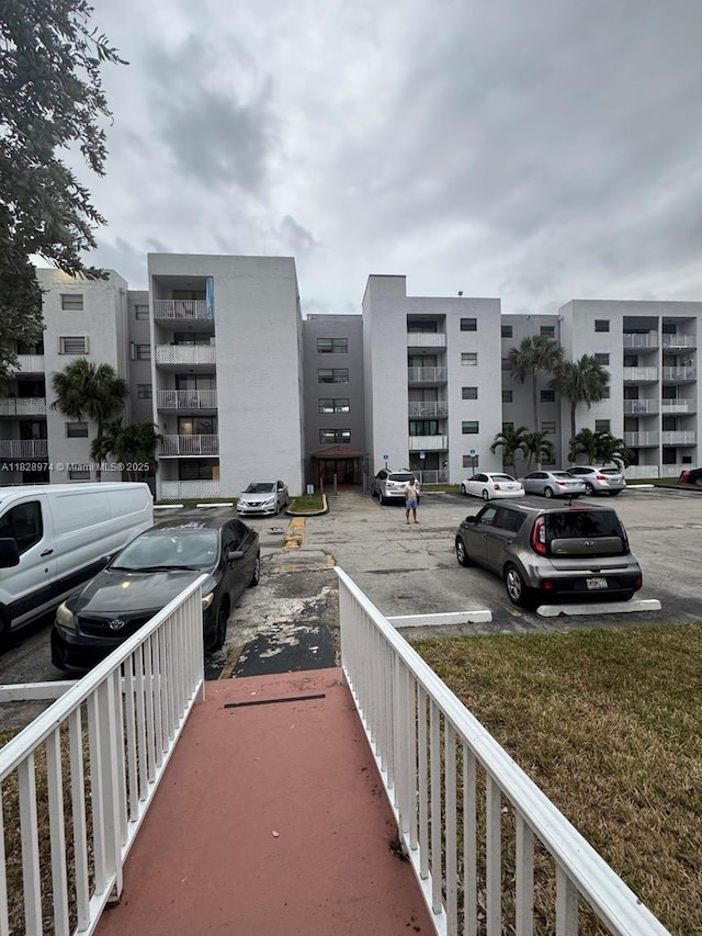 8075 NW 7th St Unit 318, Miami, FL 33126 - view of property's community with uncovered parking