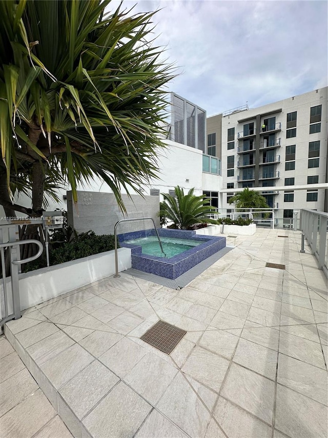1010 SW 2nd Ave Unit Ph06, Miami, FL 33130 - view of pool featuring a community hot tub