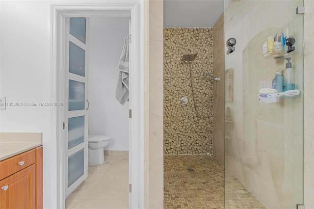 2620 SW 150th Ct, Miami, FL 33185 - full bath with tiled shower, vanity, and tile patterned floors