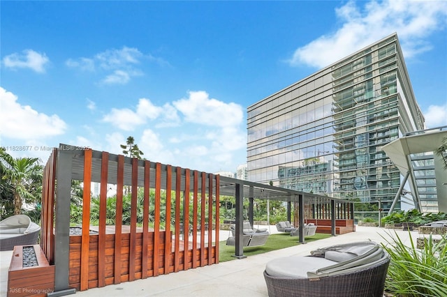 88 SW 7th St Unit 4101, Miami, FL 33130 - exterior space with outdoor lounge area and a patio area