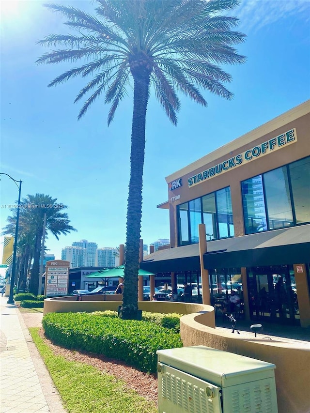 210 172nd St Unit 226, Sunny Isles Beach, FL 33160 - surrounding community
