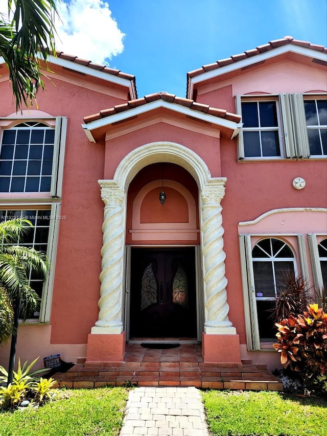 10878 NW 51st Ln, Doral, FL 33178 - entrance to property with stucco siding