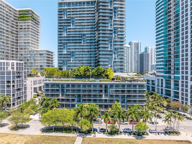 121 NE 34th St Unit 1514, Miami, FL 33137 - view of property with a city view
