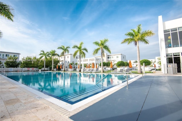 10555 NW 64th Way, Doral, FL 33178 - view of community pool