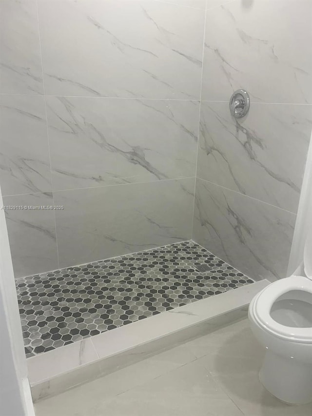 9020 NW 32nd Ave, Miami, FL 33147 - bathroom featuring a stall shower