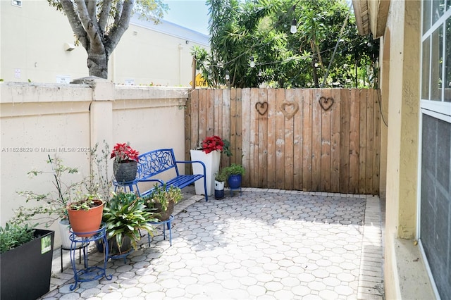 7081 SW 158th Ct, Miami, FL 33193 - view of patio / terrace