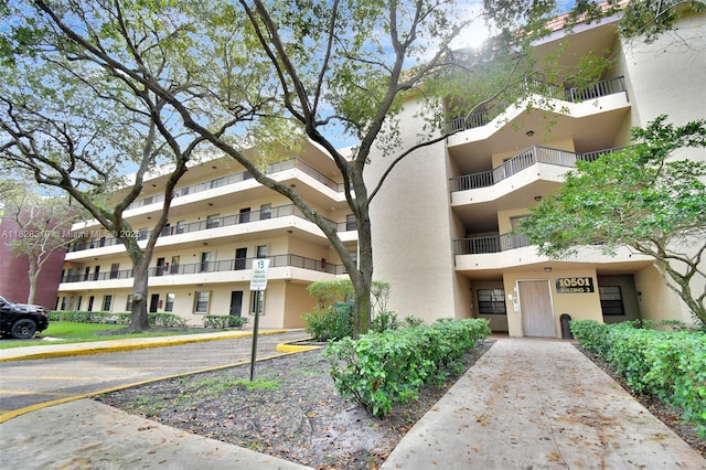 10501 W Broward Blvd Unit 304, Plantation, FL 33324 - view of apartment building / complex