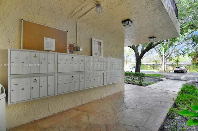 10501 W Broward Blvd Unit 304, Plantation, FL 33324 - view of property's community with mail area