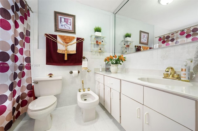 5143 SW 142nd Pl, Miami, FL 33175 - full bath featuring tile walls, vanity, a bidet, tile patterned floors, and a shower with shower curtain