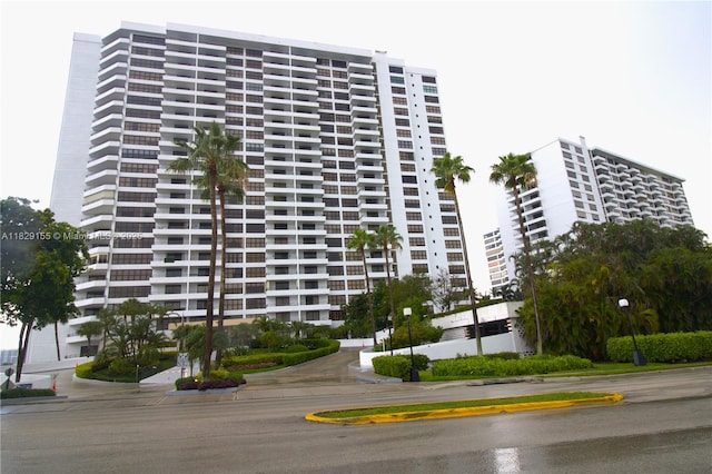 2500 Parkview Dr Unit 312, Hallandale Beach, FL 33009 - photo 3