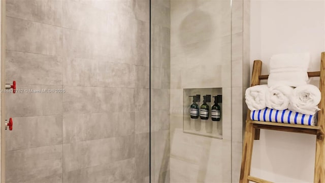 3250 NE 1st Ave Unit 1101, Miami, FL 33137 - bathroom with a tile shower