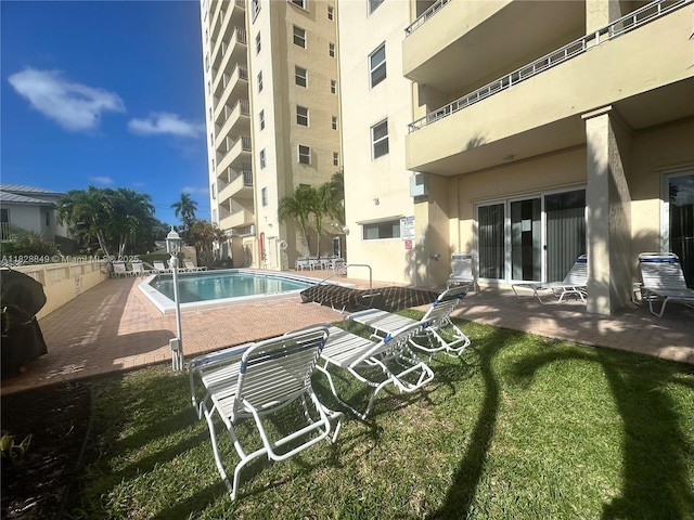900 NE 18th Ave Unit 304, Fort Lauderdale, FL 33304 - community pool with a patio