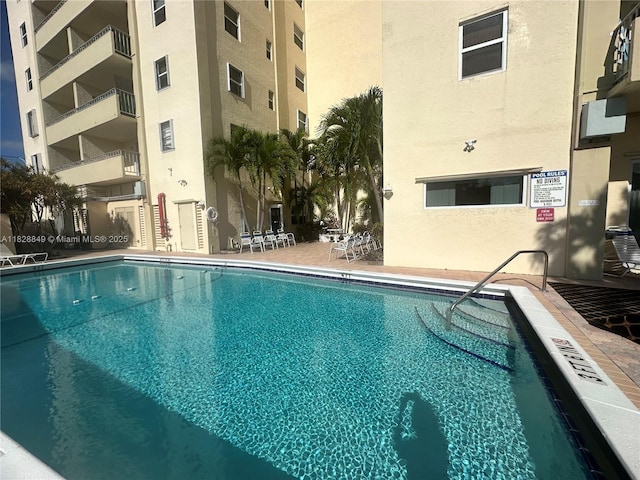 900 NE 18th Ave Unit 304, Fort Lauderdale, FL 33304 - view of community pool