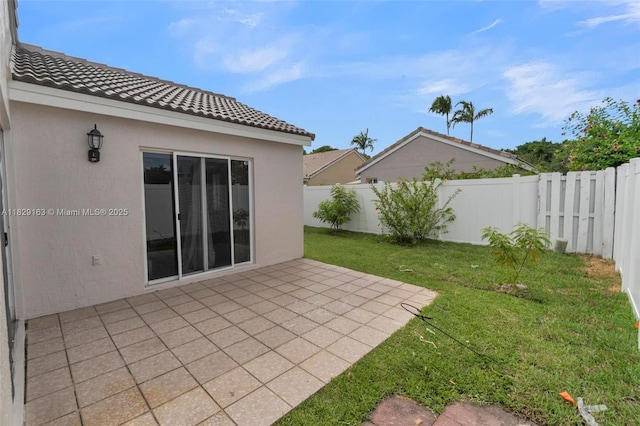 1592 Salerno Cir, Weston, FL 33327 - fenced backyard featuring a patio