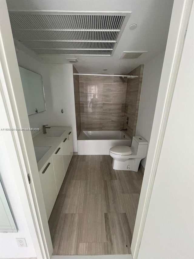 1300 Brickell Bay Dr Unit 1611, Miami, FL 33131 - photo 10