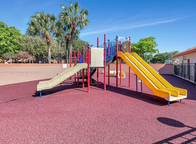 126 Centennial Ct, Deerfield Beach, FL 33442 - view of communal playground