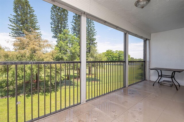 3150 W Rolling Hills Cir Unit 307, Davie, FL 33328 - balcony with a water view