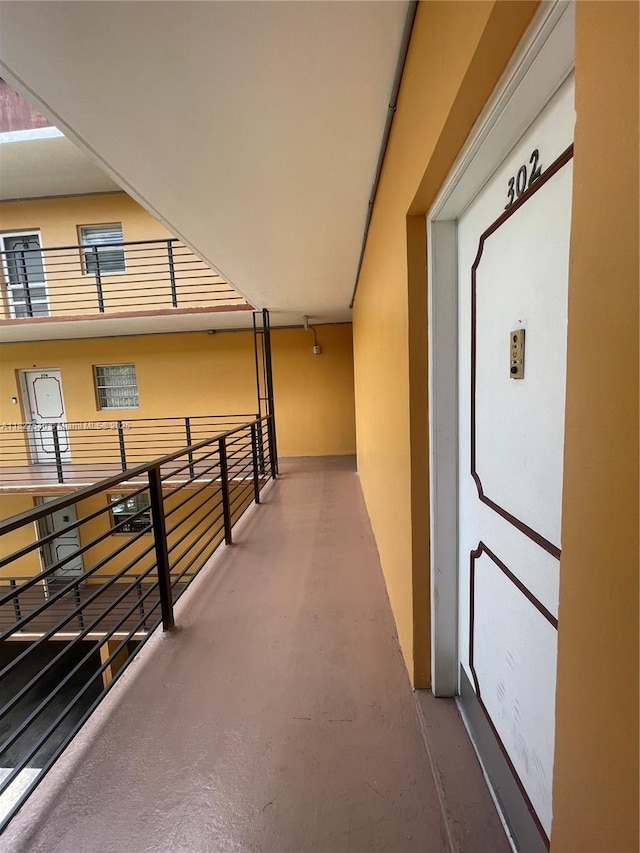 365 NE 125th St Unit 302, North Miami, FL 33161 - view of hall