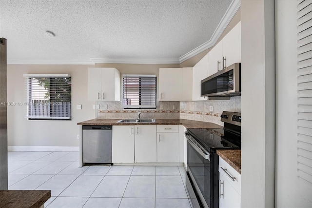 620 Laurel Way N, Lauderdale, FL 33068 - photo 2