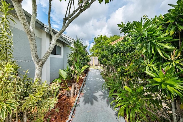 620 Laurel Way N, Lauderdale, FL 33068 - photo 25