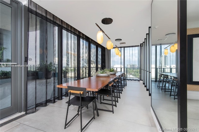 121 NE 34th St Unit 1009, Miami, FL 33137 - sunroom / solarium featuring floor to ceiling windows