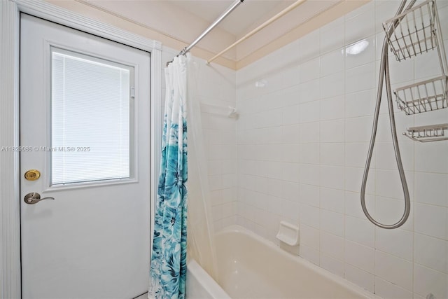 960 NW 185th Ave, Pembroke Pines, FL 33029 - full bathroom featuring shower / bathtub combination with curtain