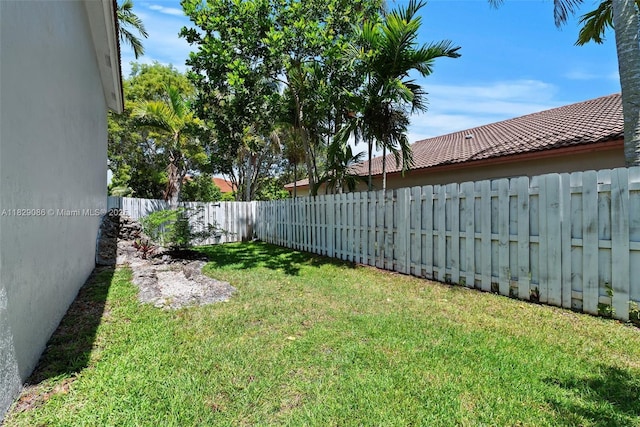 960 NW 185th Ave, Pembroke Pines, FL 33029 - view of fenced backyard