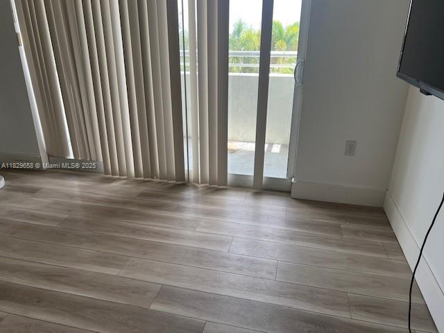 2775 NE 187th St Unit 202, Aventura, FL 33180 - photo 4