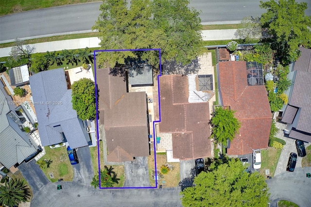 17625 NW 62nd Ct, Hialeah, FL 33015 - aerial view of property and surrounding area with property boundaries highlighted