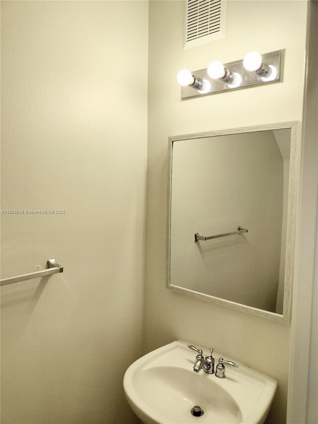 8380 SW 25th Ct Unit 104, Miramar, FL 33025 - bathroom featuring a sink