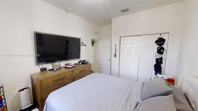 4231 SW 165th Ct, Miami, FL 33185 - bedroom featuring a closet