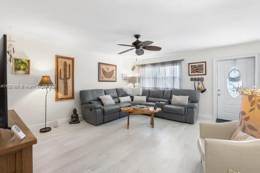 473 Brittany J 473, Delray Beach, FL 33446 - photo 3