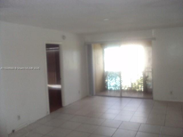 Listing photo 4 - caption unavailable