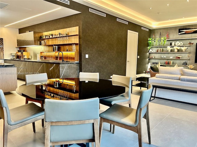 2301 Collins Ave Unit 1634/1635, Miami Beach, FL 33139 - dining space with a community bar