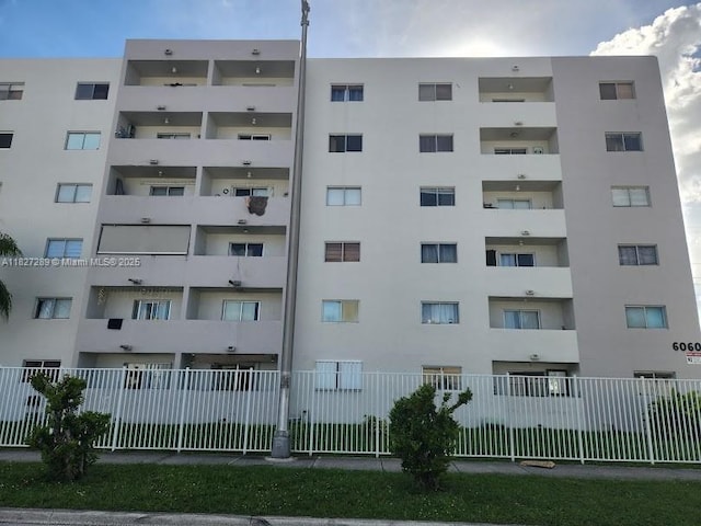 6060 W 21st Ct Unit 103, Hialeah, FL 33016 - photo 1