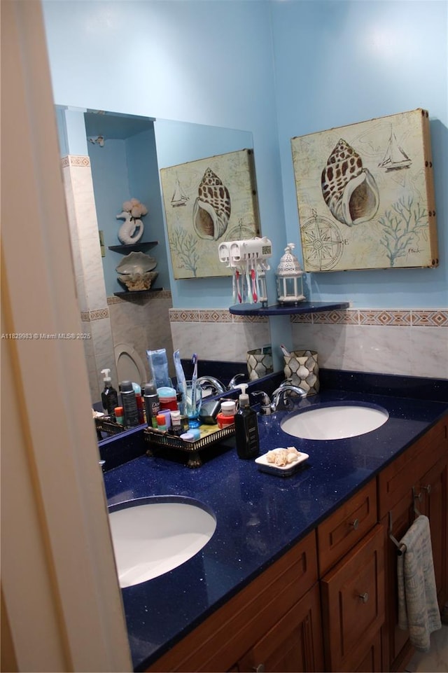 8200 SW 164th St, Palmetto Bay, FL 33157 - bathroom with double vanity and backsplash