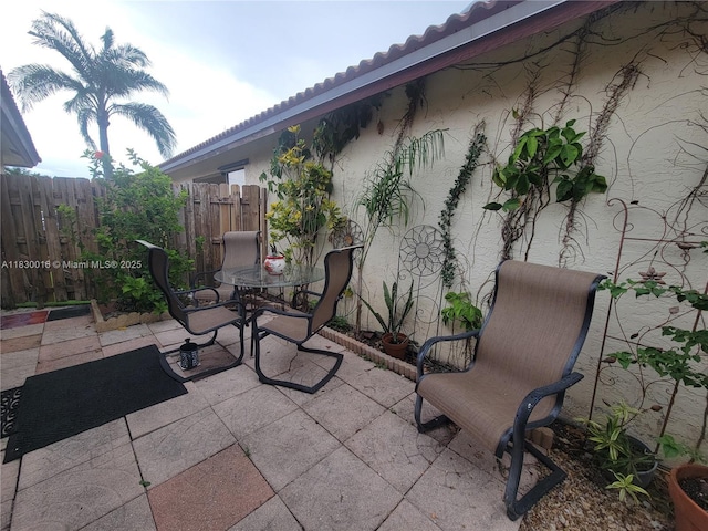 810 SW 113th Ter, Pembroke Pines, FL 33025 - view of patio featuring outdoor dining space