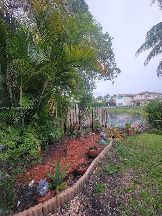 810 SW 113th Ter, Pembroke Pines, FL 33025 - view of yard featuring a water view